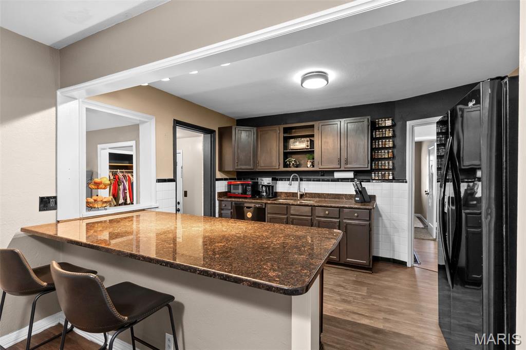 7258 MacKenzie Road St. Louis, MO 63123 - Photo 4 of 18