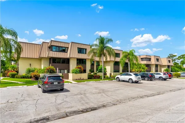 $169,900 | 1800 Southeast St Lucie Boulevard, Unit 5207, Stuart, FL 34996