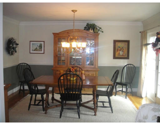 4 Linwood Road Wellesley, MA 02481 - Photo 4 of 17