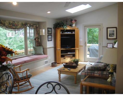 4 Linwood Road Wellesley, MA 02481 - Photo 8 of 17