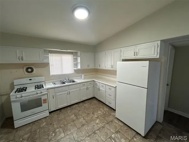 $119,900 | 1132 Lakeview Avenue, St. Louis, MO 63138