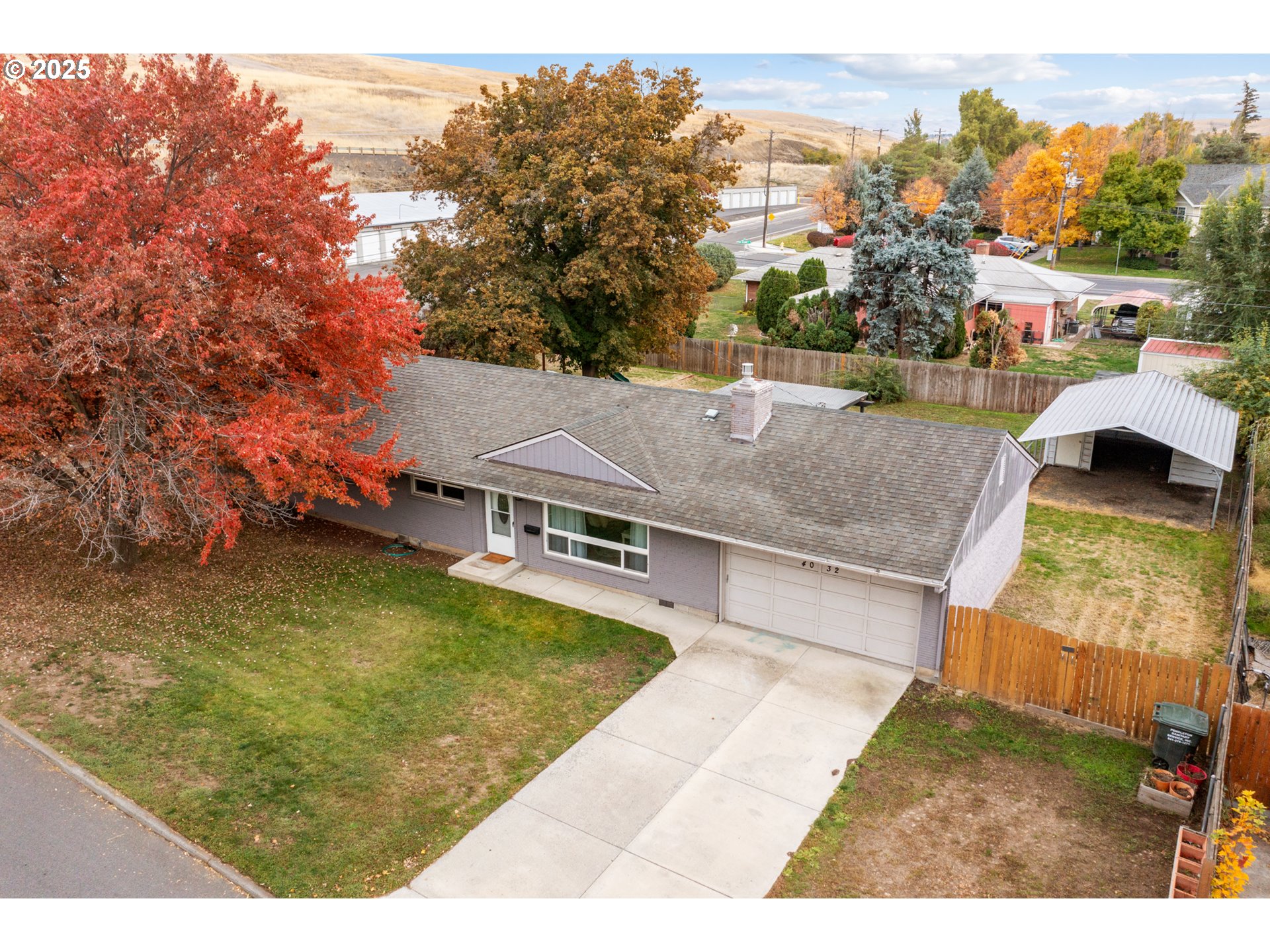 a view of a swimming pool