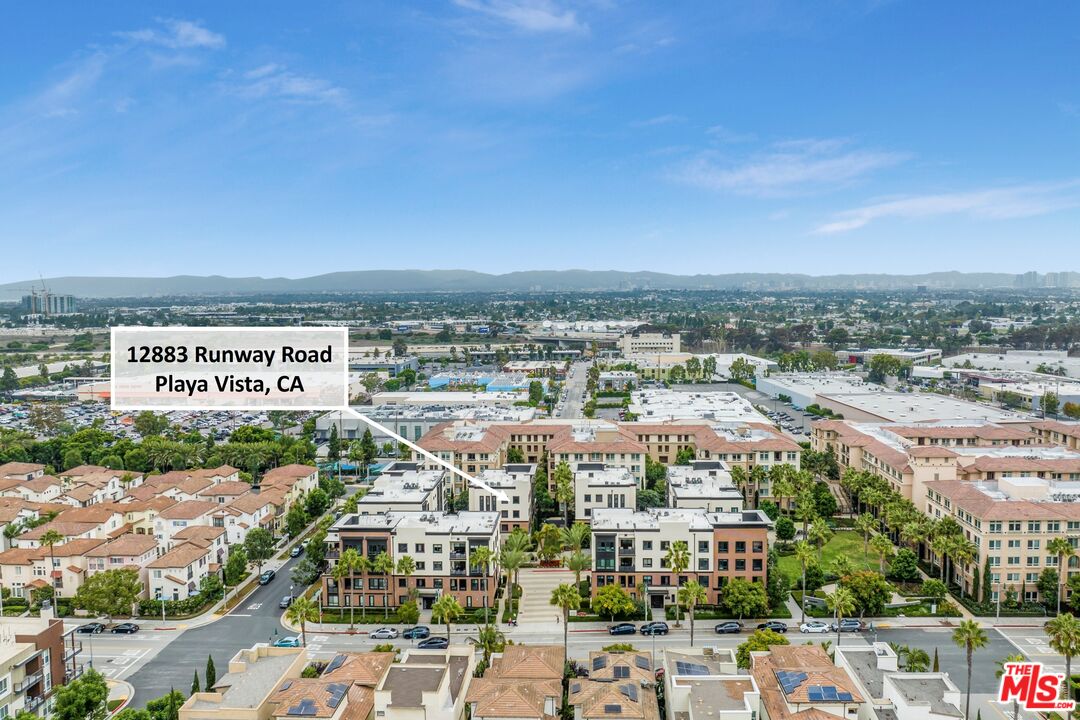 12883 West Runway Road, Unit 1 Playa Vista, CA 90094 - Photo 34 of 36 a view of city