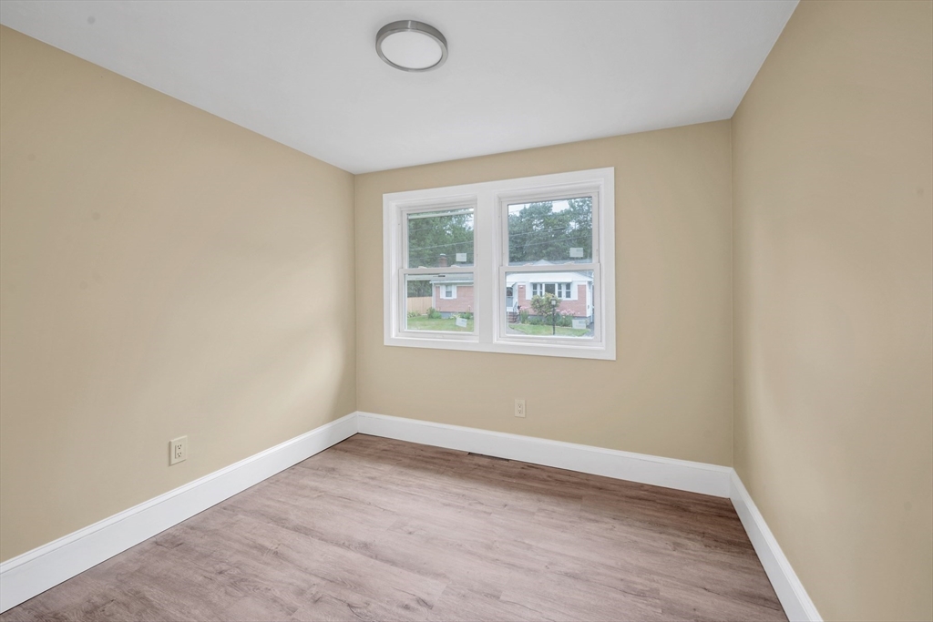 36 Poplar Road Brockton, MA 02301 - Photo 16 of 30