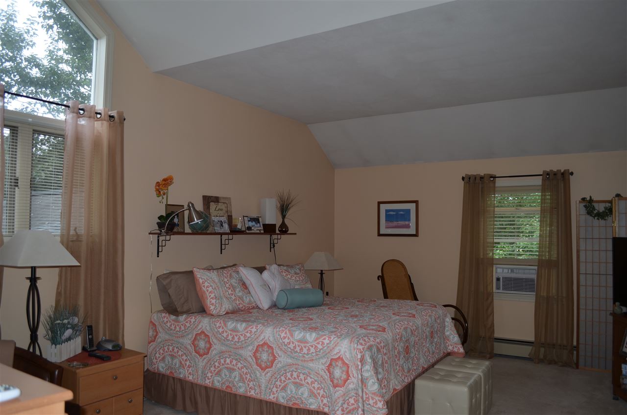 92 County Road Bedford, NH 03110 - Photo 14 of 20 Gallery Image 14