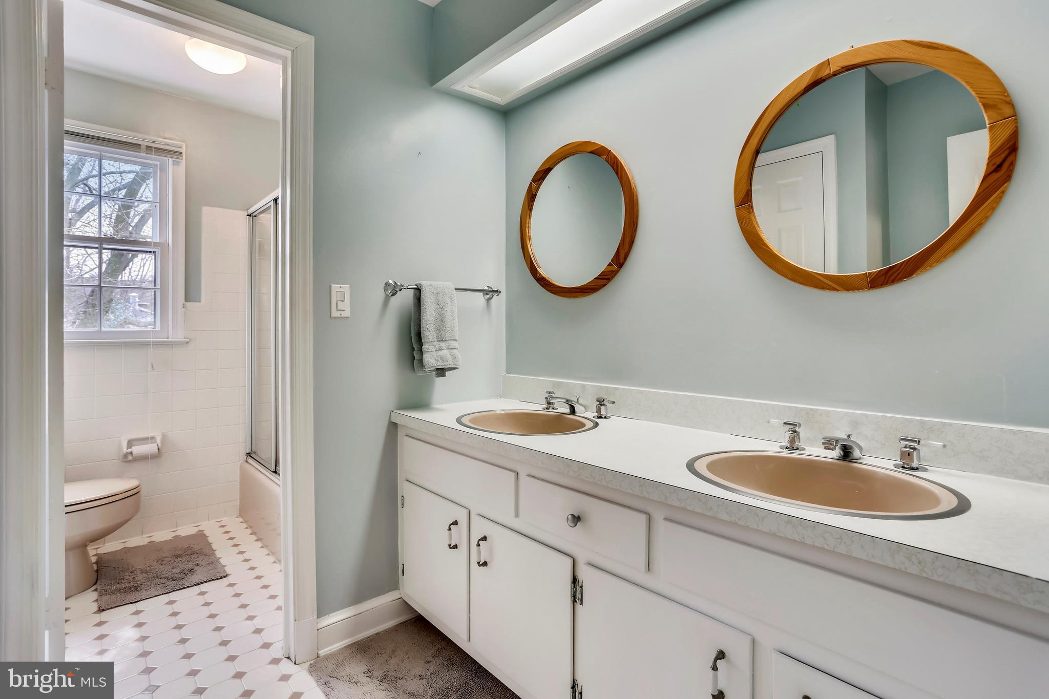 12513 Over Ridge Road Potomac, MD 20854 - Photo 26 of 44