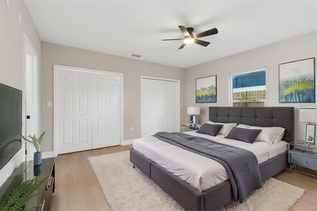 3912 West Pine Street Tampa, FL 33607 - Photo 24 of 60 a bedroom with bed and window