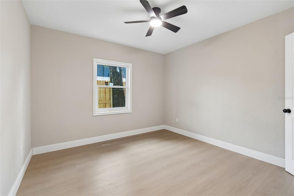 3912 West Pine Street Tampa, FL 33607 - Photo 36 of 60 a view of a window in a room