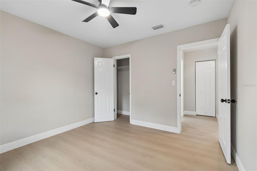 3912 West Pine Street Tampa, FL 33607 - Photo 37 of 60 a view of an empty room