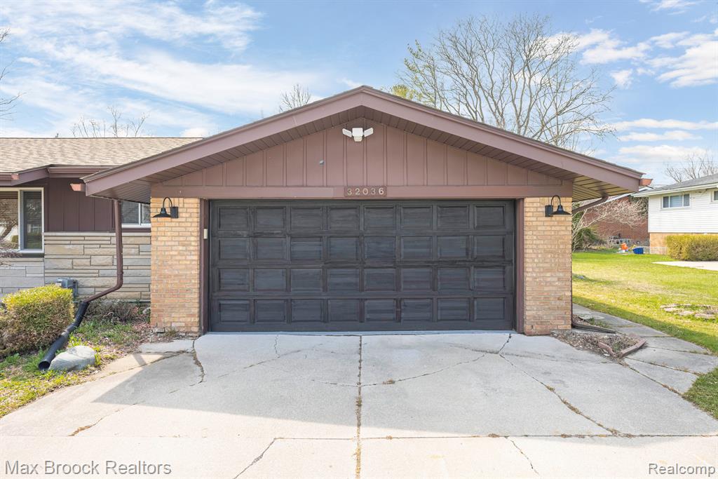 32036 Red Clover Road Farmington Hills, MI 48334 - Photo 38 of 44