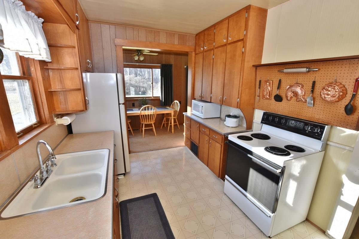 3411 South Center Otto Road Suttons Bay, MI 49682 - Photo 25 of 51 1895309-25.JPG