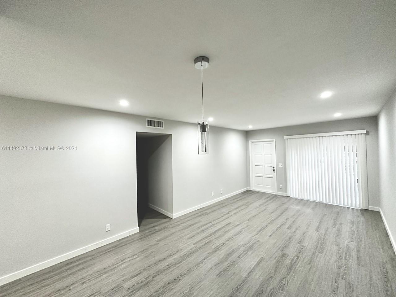 5379 Southwest 40th Ave Unit 202