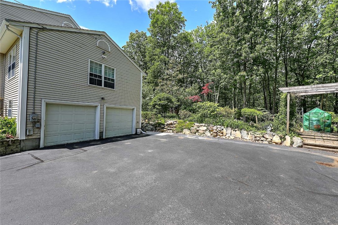 10 Ferrer Road Johnston, RI 02919 - Photo 23 of 40 Gallery Image 23