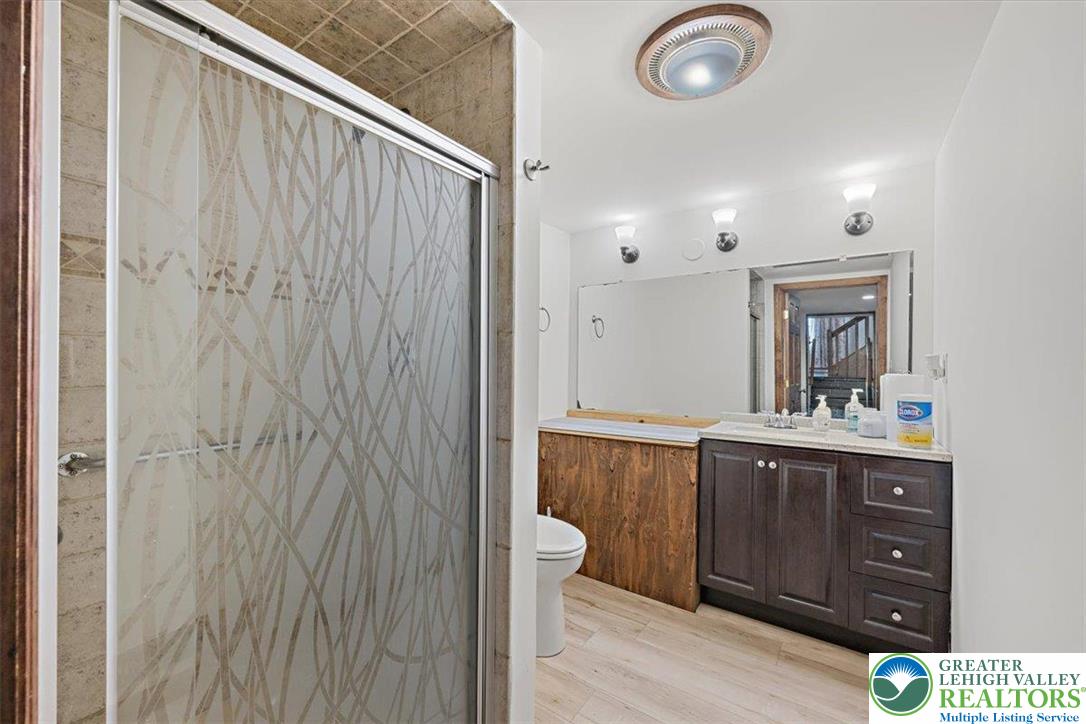 217 Coach Road Tobyhanna, PA 18466 - Photo 12 of 35 a view of a bathroom from the hallway