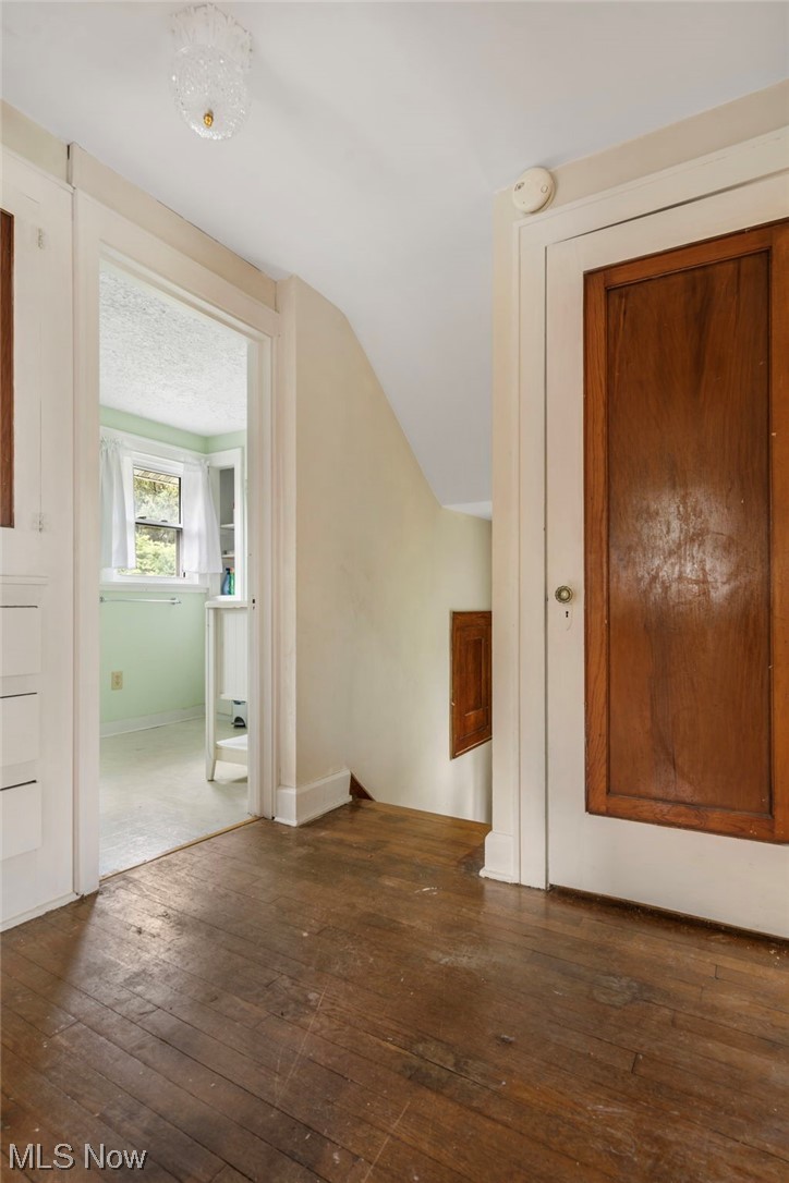 1601 Ferndale Road Northwest Canton, OH 44709 - Photo 12 of 23 Gallery Image 12