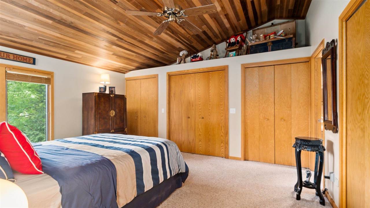 7710 Forest Lodge Road Traverse City, MI 49685 - Photo 26 of 88 1891618-25.JPG