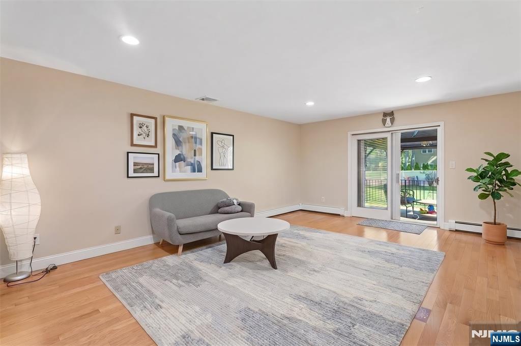 16 Cutter Avenue Edison, NJ 08820 - Photo 2 of 22