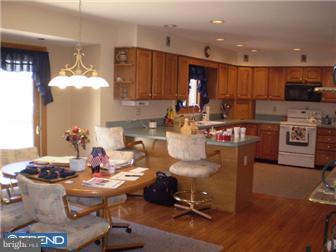 12 Edgewood Road Sicklerville, NJ 08081 - Photo 2 of 12 Kitchen
