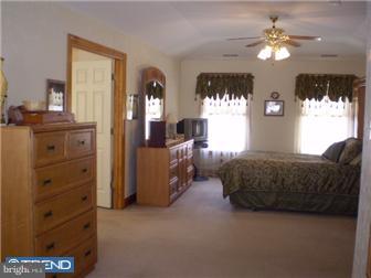 12 Edgewood Road Sicklerville, NJ 08081 - Photo 6 of 12 Bedroom - Main