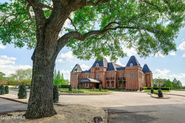 $940,000 | 106 Augusta Drive, Broussard, LA 70518