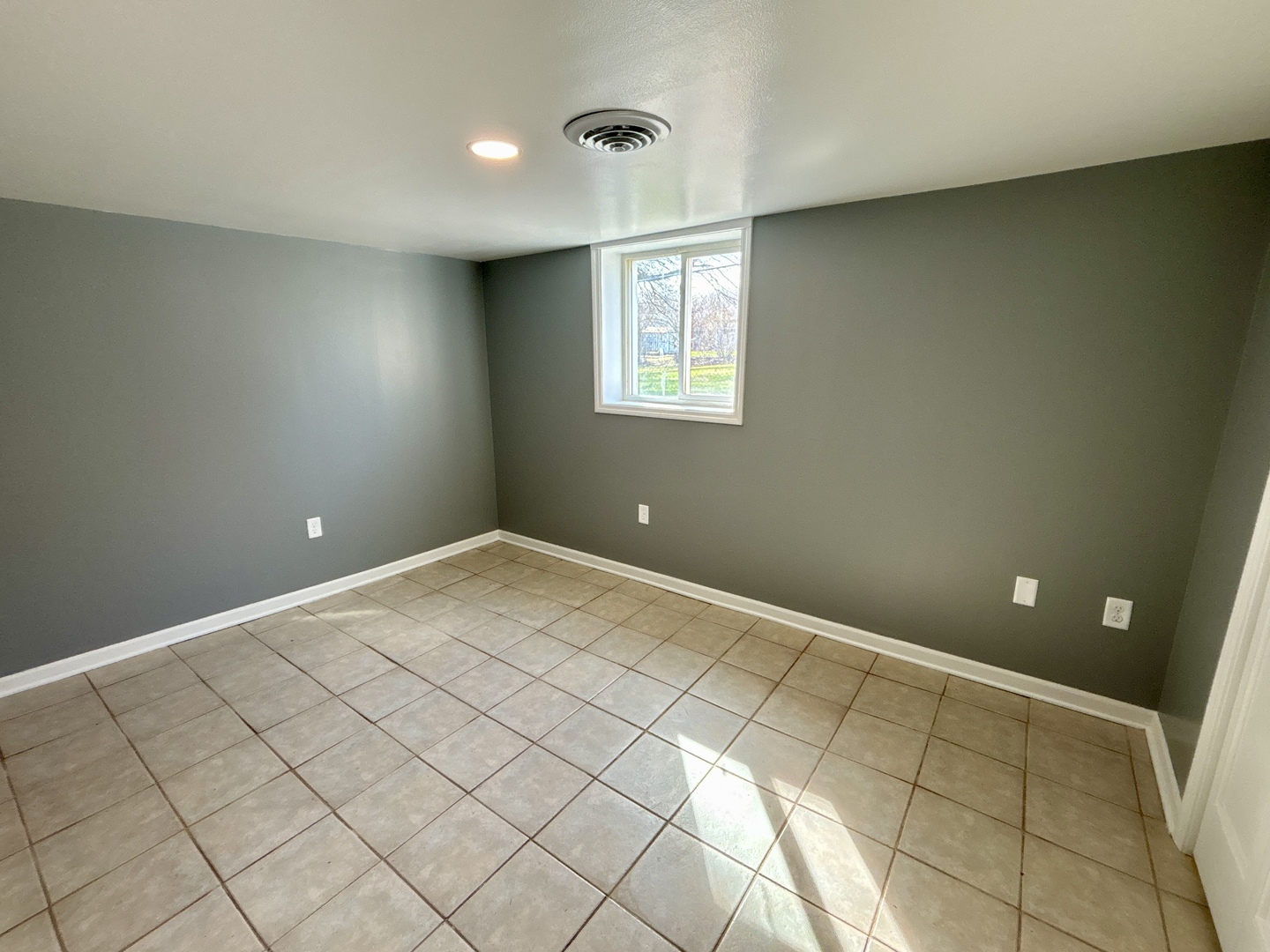 702 4th Avenue Ottawa, IL 61350 - Photo 11 of 29