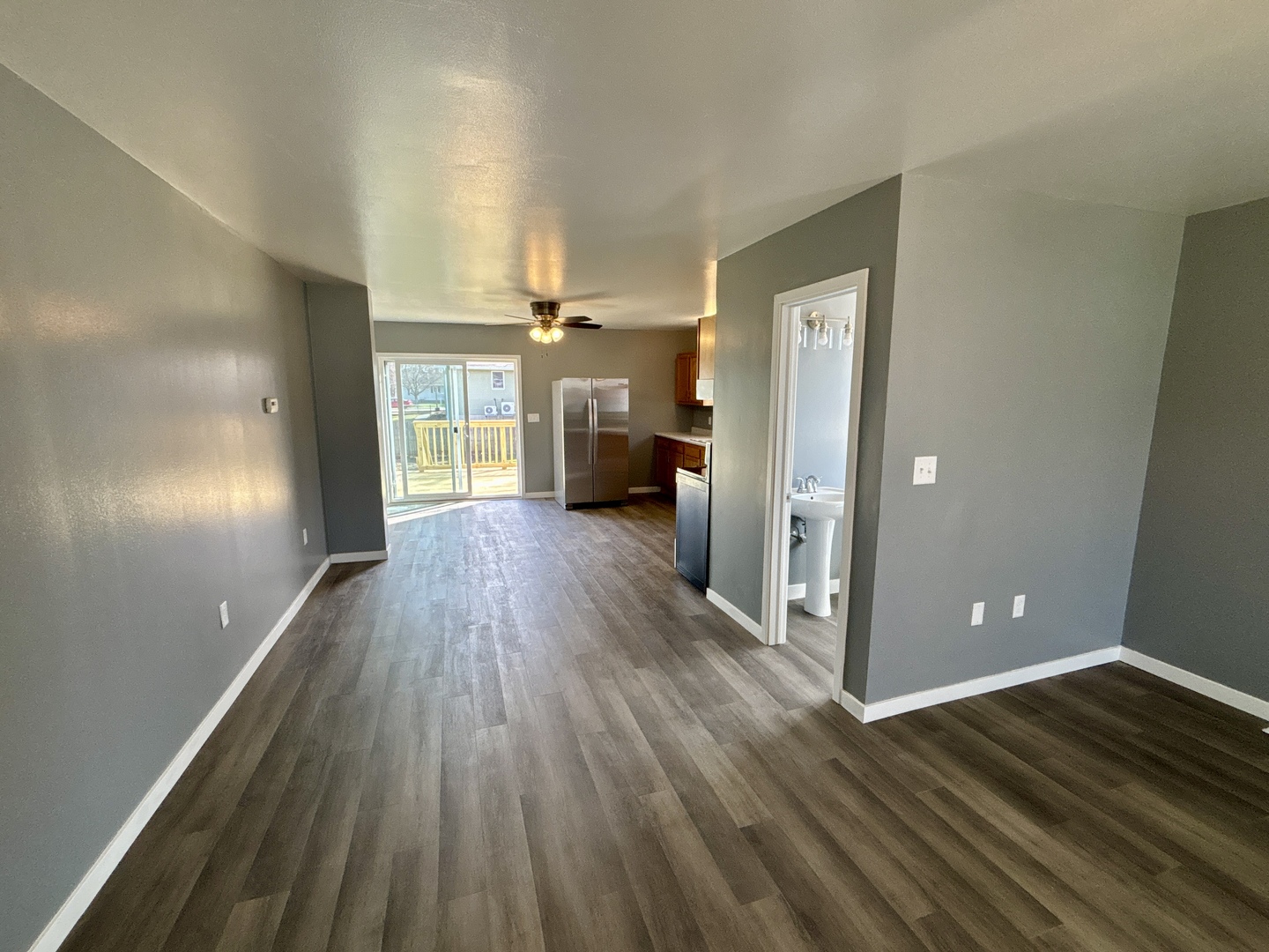 702 4th Avenue Ottawa, IL 61350 - Photo 4 of 29