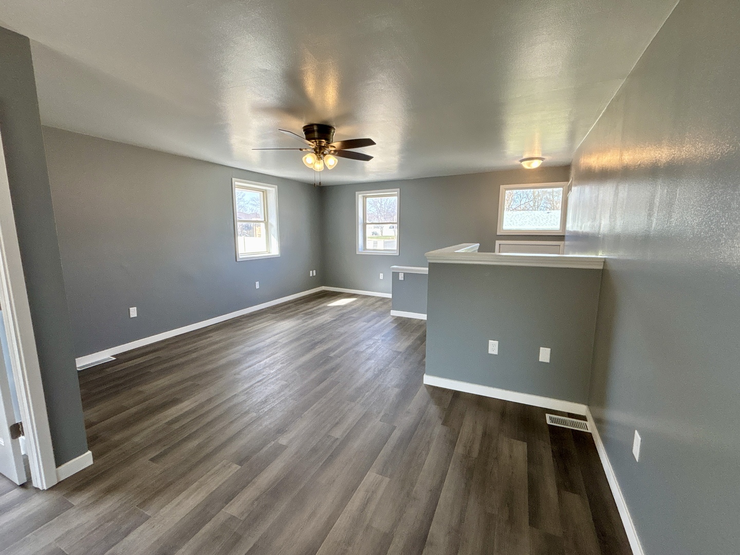 702 4th Avenue Ottawa, IL 61350 - Photo 6 of 29