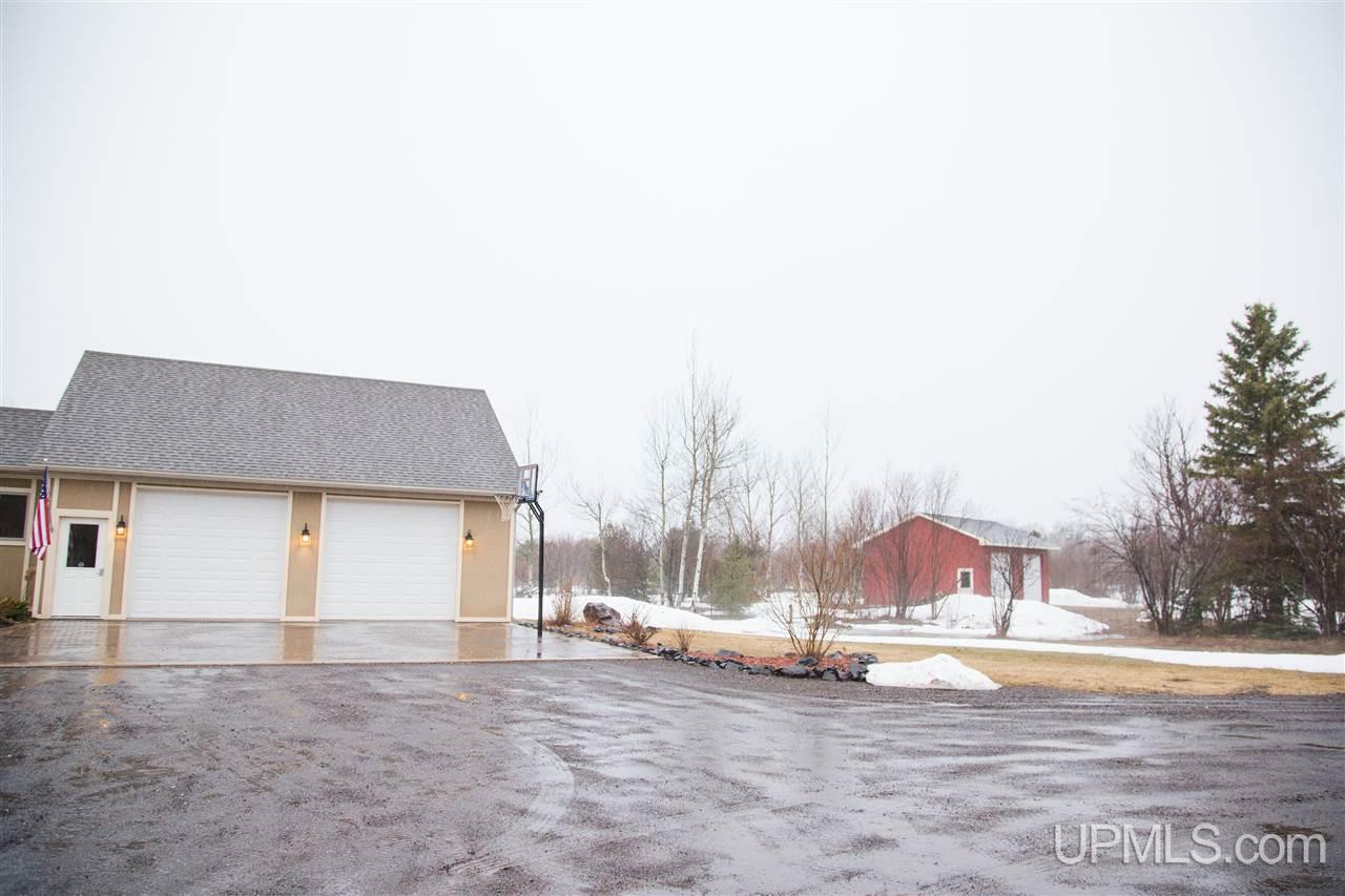 55109 Salo Road Hancock, MI 49930 - Photo 3 of 42 Gallery Image 3