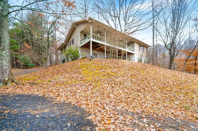 $699,000 | 1612 Lakeview Drive, Young Harris, GA 30582