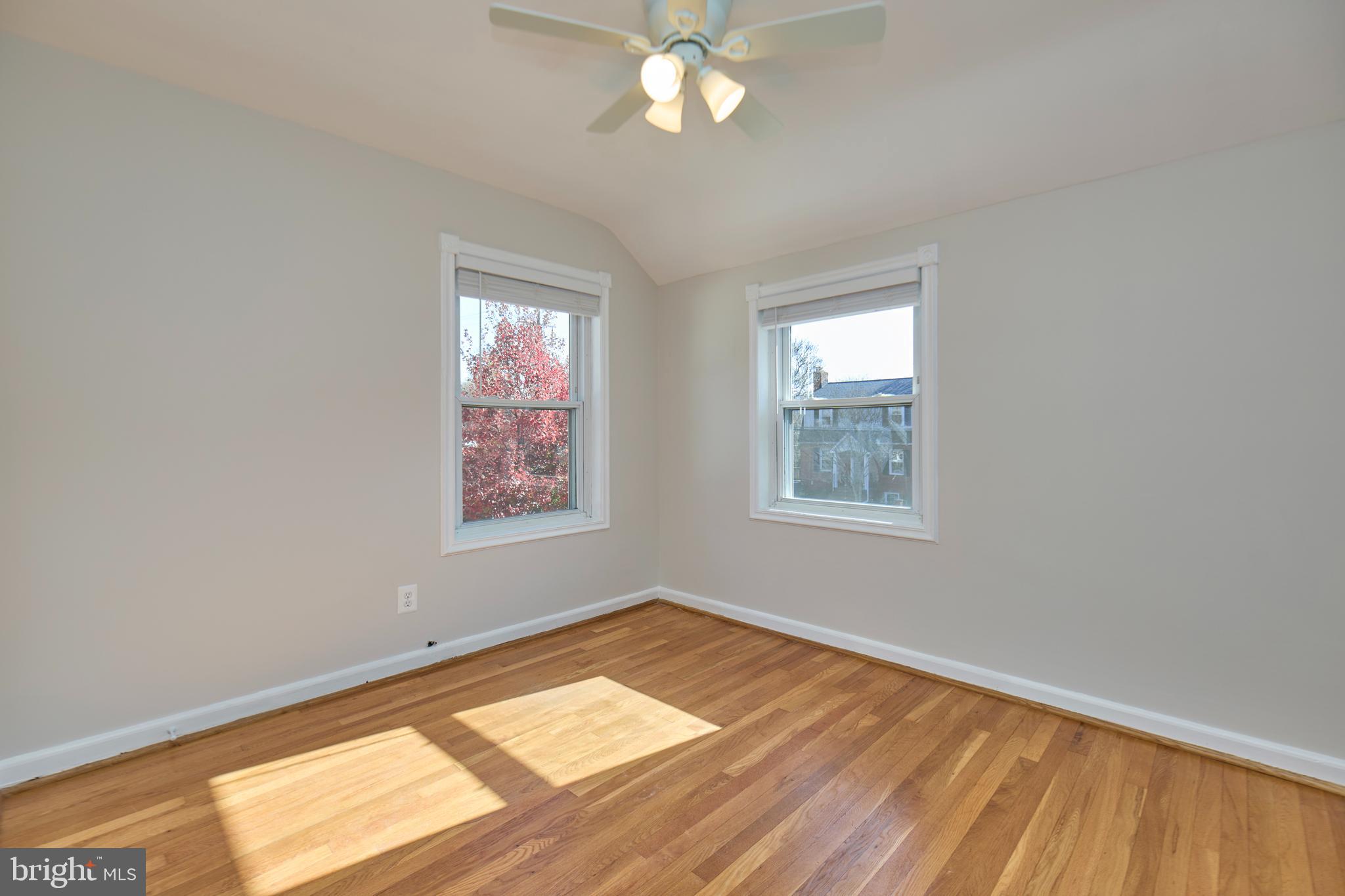 3727 2nd Street South Arlington, VA 22204 - Photo 13 of 30 a view of empty room with window
