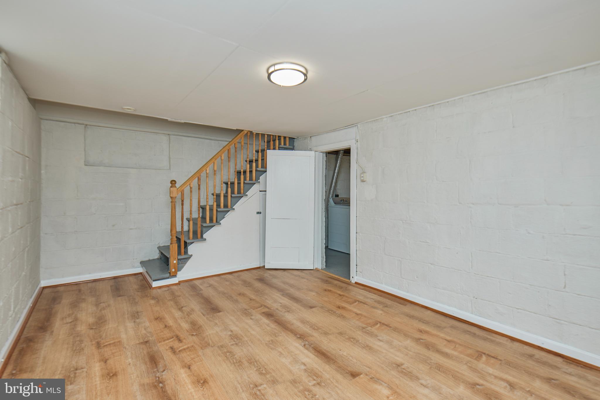 3727 2nd Street South Arlington, VA 22204 - Photo 19 of 30 a view of an empty room with stairs