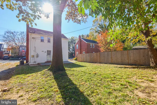 $3,100 | 3727 2nd Street South, Arlington, VA 22204
