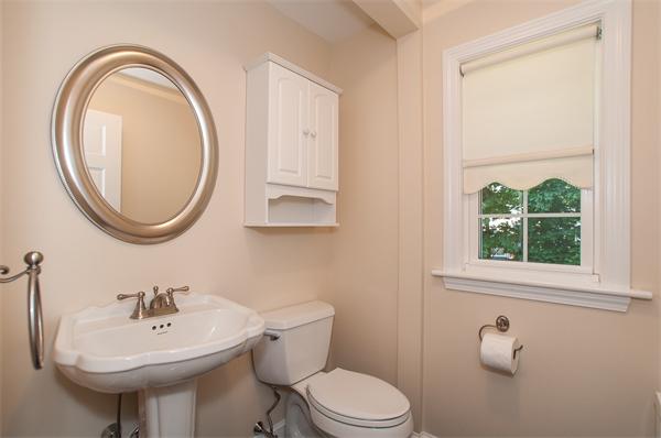 10 Adanac Road Milton, MA 02186 - Photo 18 of 28 Gallery Image 18