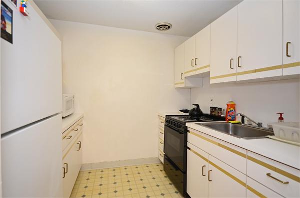 20 Riverside Street, Unit G5 Watertown, MA 02472 - Photo 8 of 14 Gallery Image 8