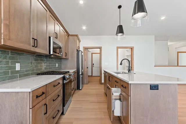 $439,900 | 2334 Whispering Wind Lane, Howard, WI 54303