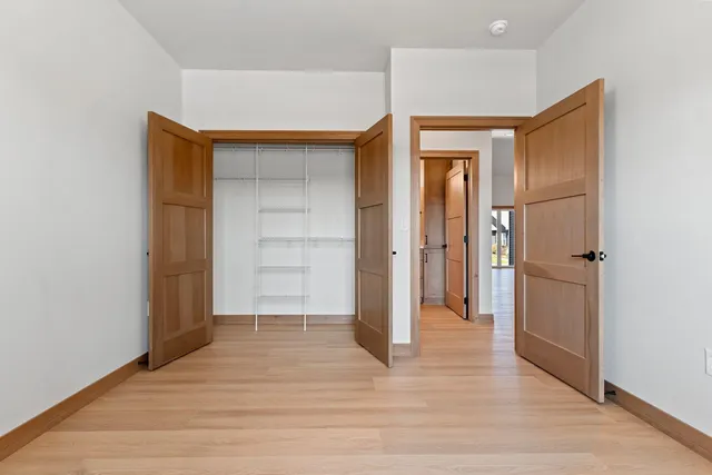 $439,900 | 2334 Whispering Wind Lane, Howard, WI 54303