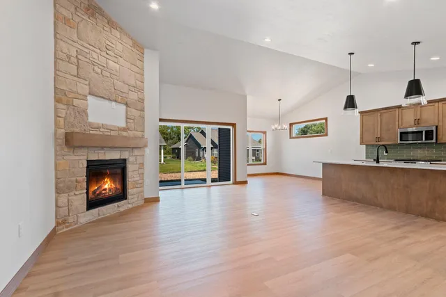 $439,900 | 2334 Whispering Wind Lane, Howard, WI 54303