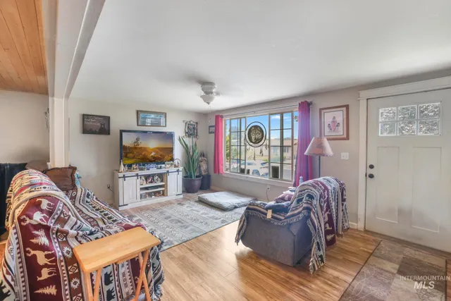 $370,000 | 107 Davis Drive, Filer, ID 83328