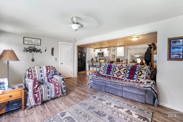 $370,000 | 107 Davis Drive, Filer, ID 83328