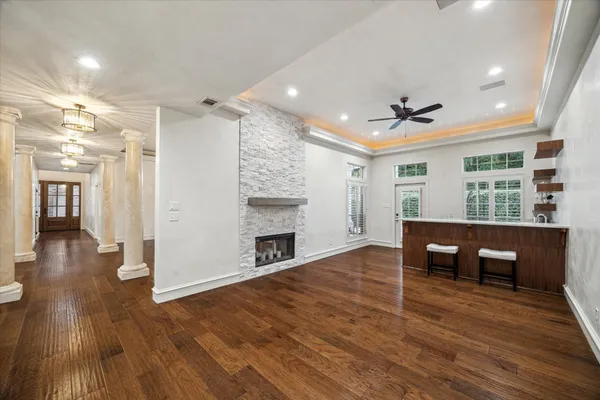 $1,950,000 | 39414 Lago Drive, Magnolia, TX 77354