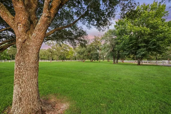 $1,950,000 | 39414 Lago Drive, Magnolia, TX 77354