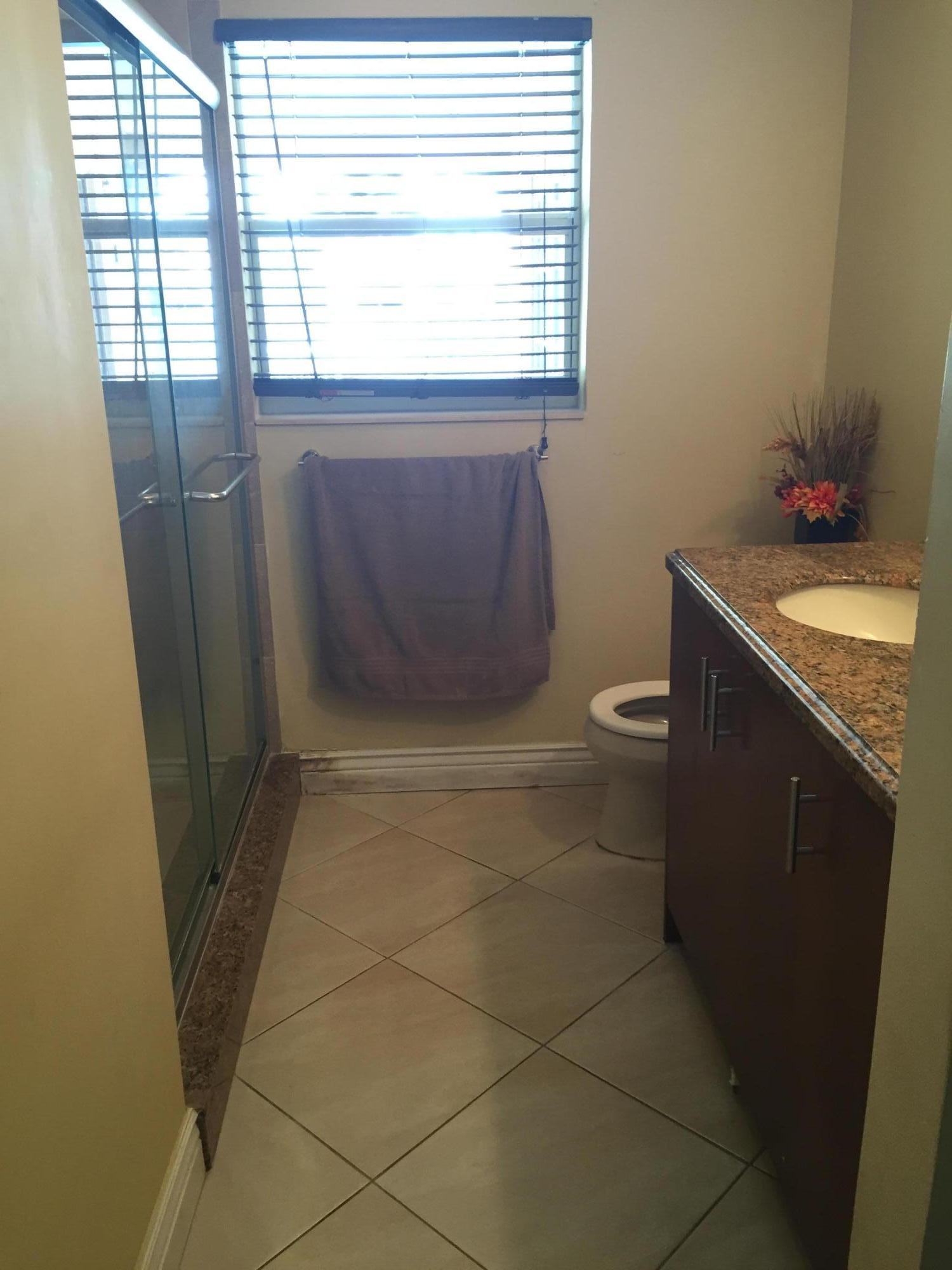 250 Northwest 11th Street Boca Raton, FL 33432 - Photo 5 of 15 pic 5