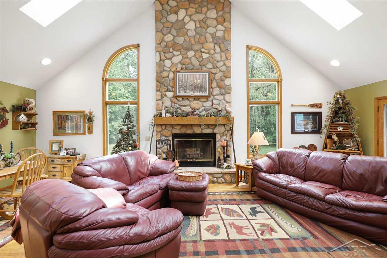 12484 Beaver Road St. Charles, MI 48655 - Photo 10 of 64 50052492-9.JPG