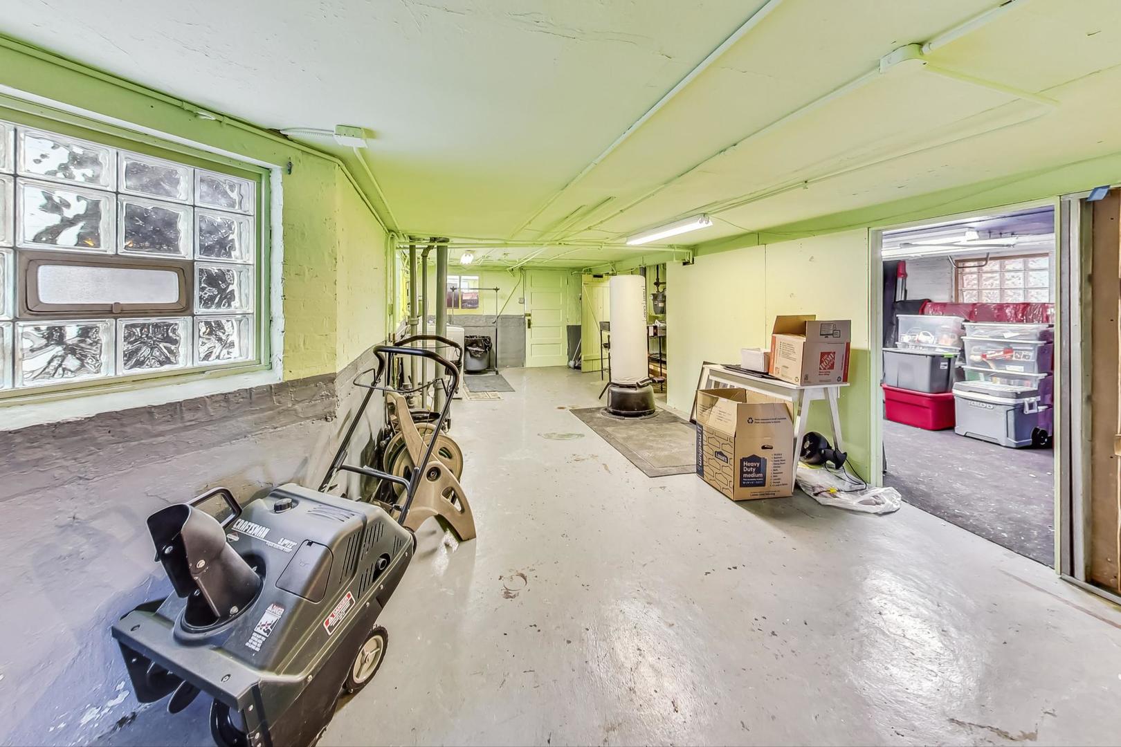 3929 North Drake Avenue Chicago, IL 60618 - Photo 48 of 60 a view of a room with gym equipment