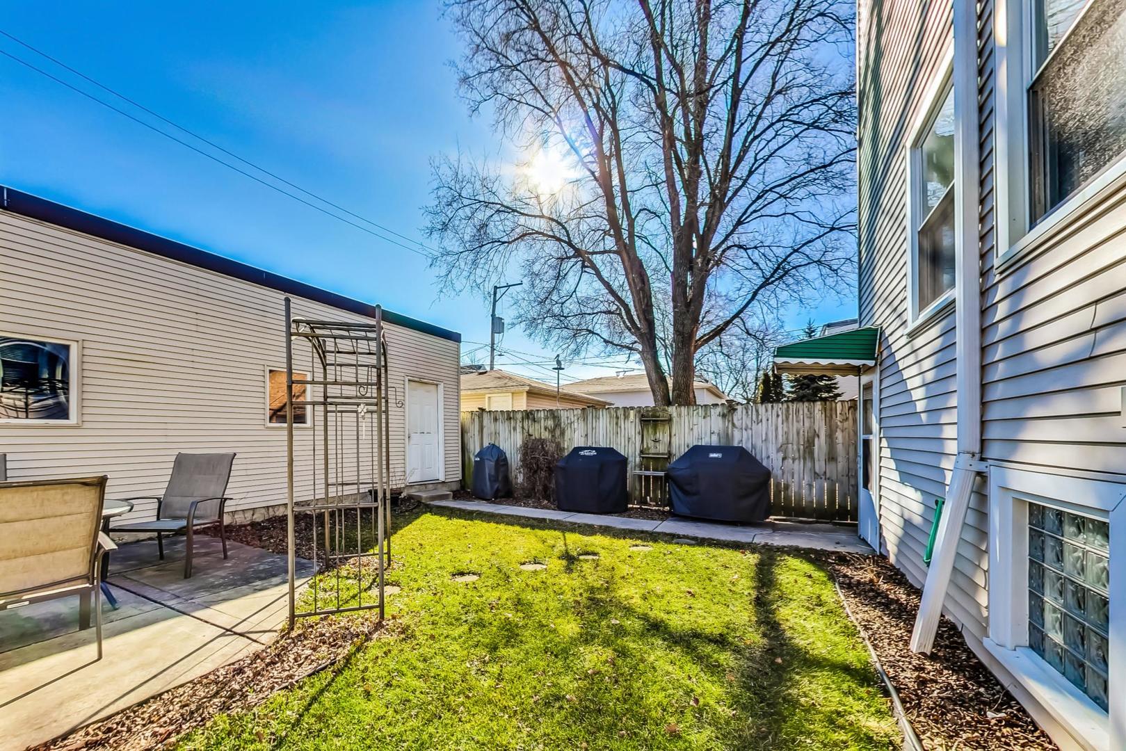 3929 North Drake Avenue Chicago, IL 60618 - Photo 56 of 60 a view of swimming pool with outdoor seating