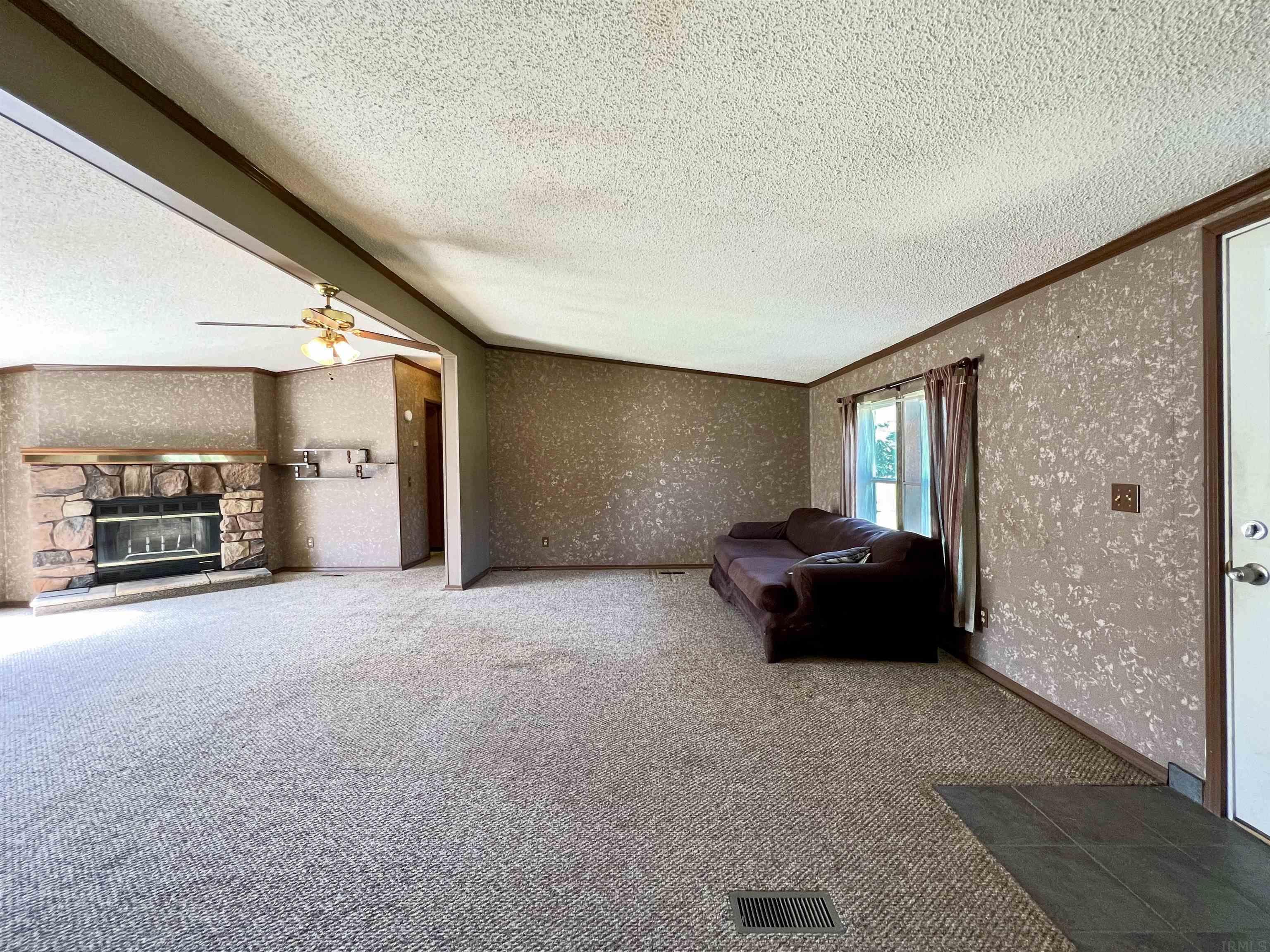 6022 State Rte 101 St. Joe, IN 46785 - Photo 9 of 23