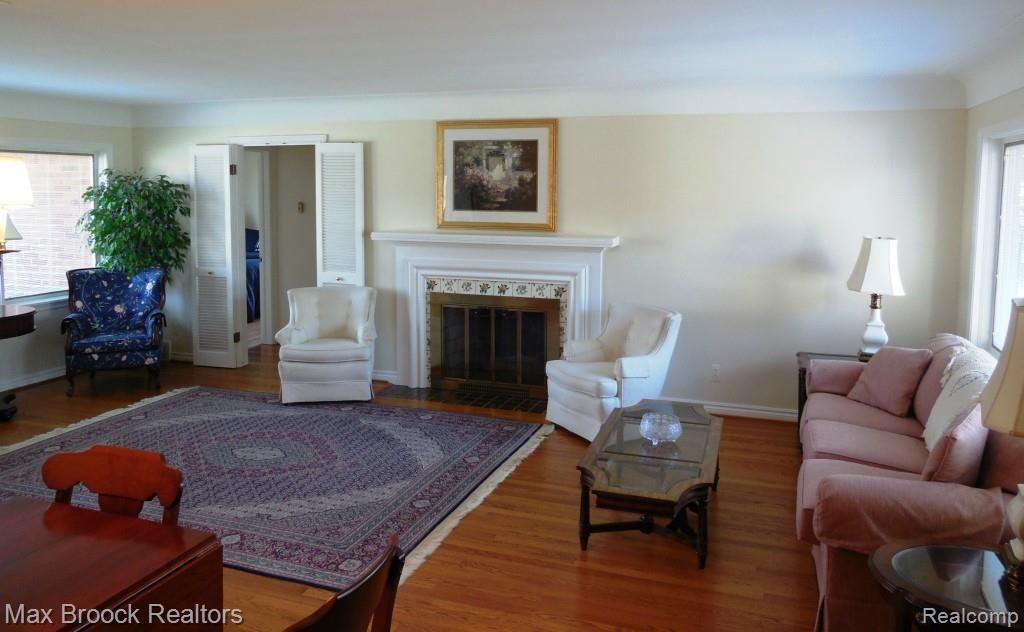 82 Maplefield Road Pleasant Ridge, MI 48069 - Photo 4 of 26 Living Room Features beautiful Fireplace