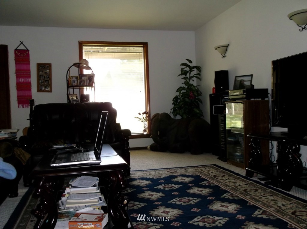 4108 Glendale Road Clinton, WA 98236 - Photo 11 of 15 Gallery Image 11