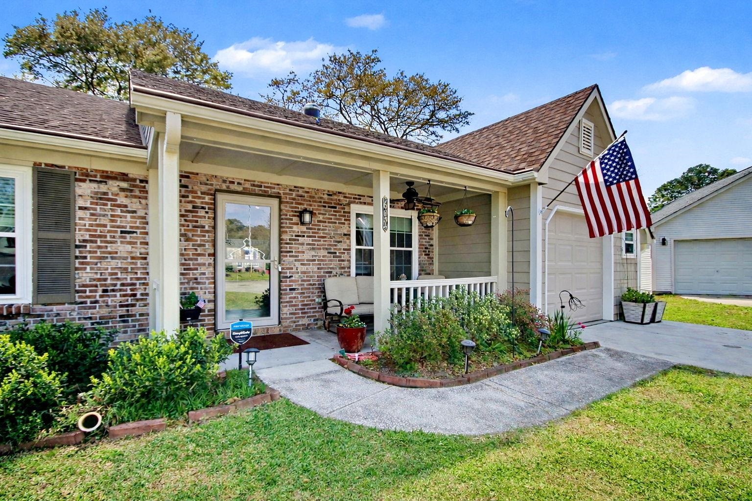 607 Bluebird Lane Murrells Inlet, SC 29576 - Photo 3 of 40