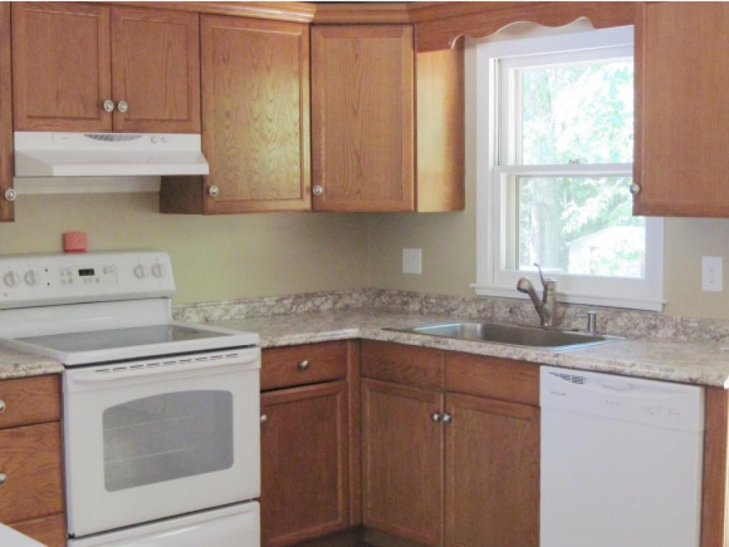25 R Derryfield Road, Unit 25 Derry, NH 03038 - Photo 5 of 13